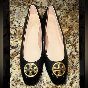 Tory Burch Chelsea Cap Toe Ballet Flats Black Patent Leather Size 9 Gold Logo